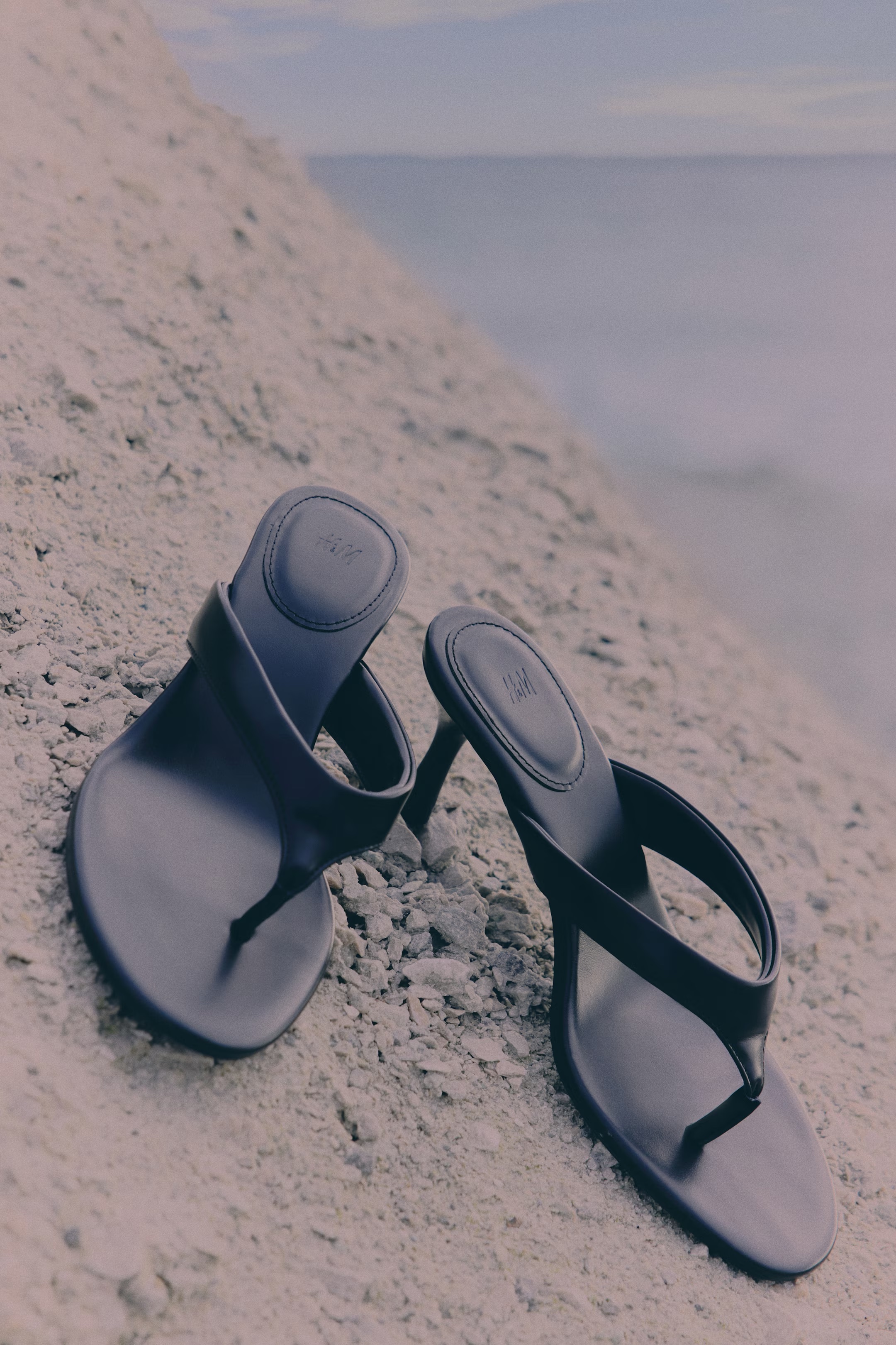 Black Toe Post Kitten Heel Mule