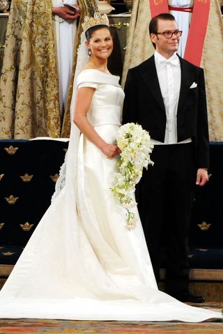 Princess Victoria of Sweden, wedding dress