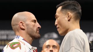 Alexander Volkanovski and the Korean Zombie face off ahead of UFC 273