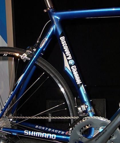 The bulge in the seat-tube provides the perfect place for a logo