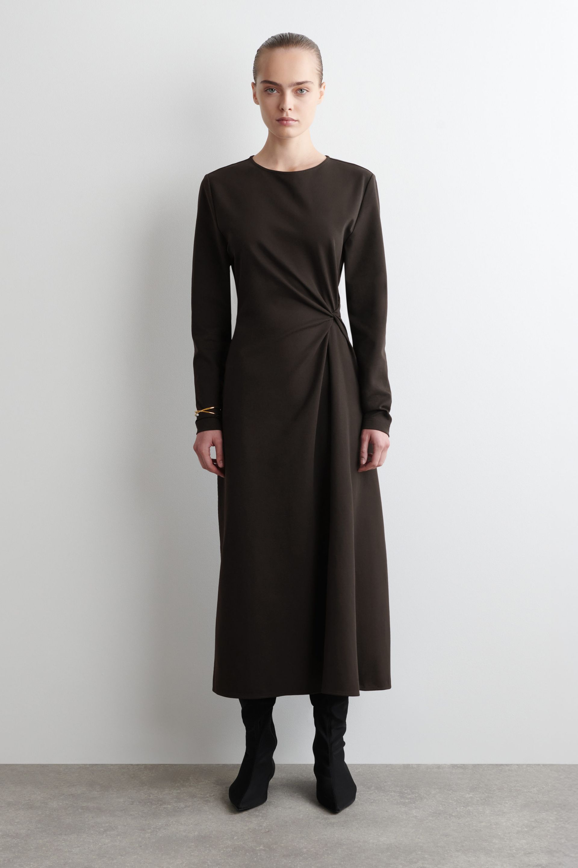 Twist-Detail Long-Sleeved Dress