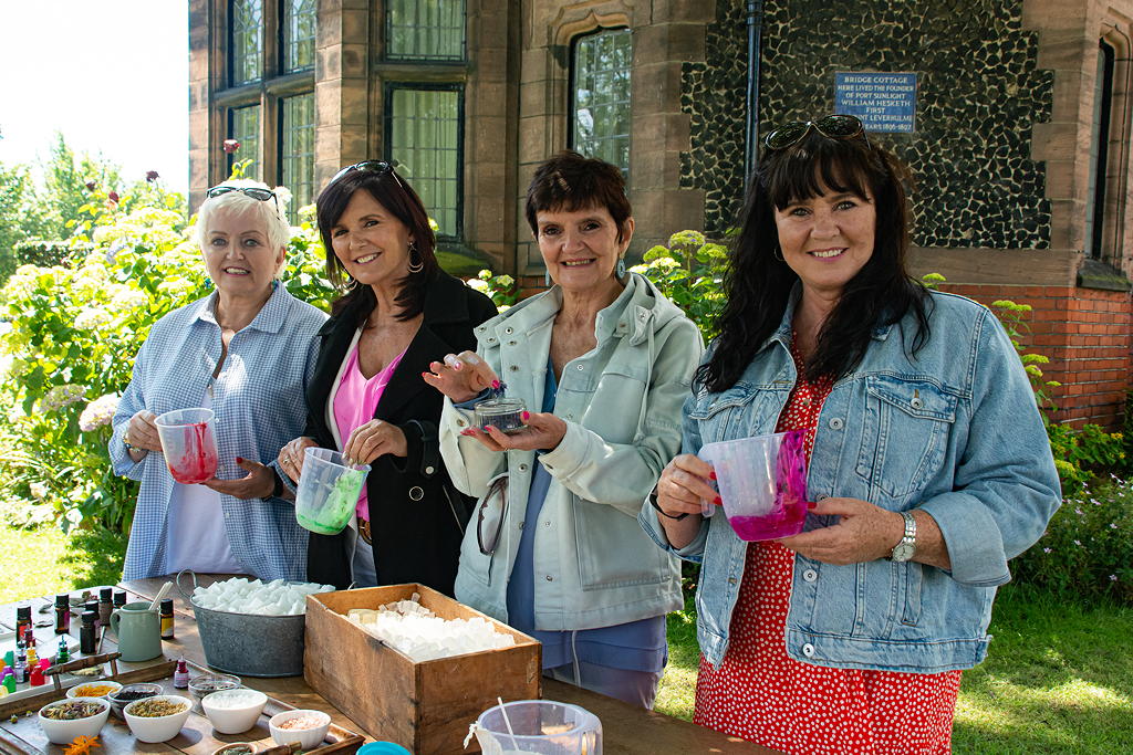 TV tonight The Nolans
