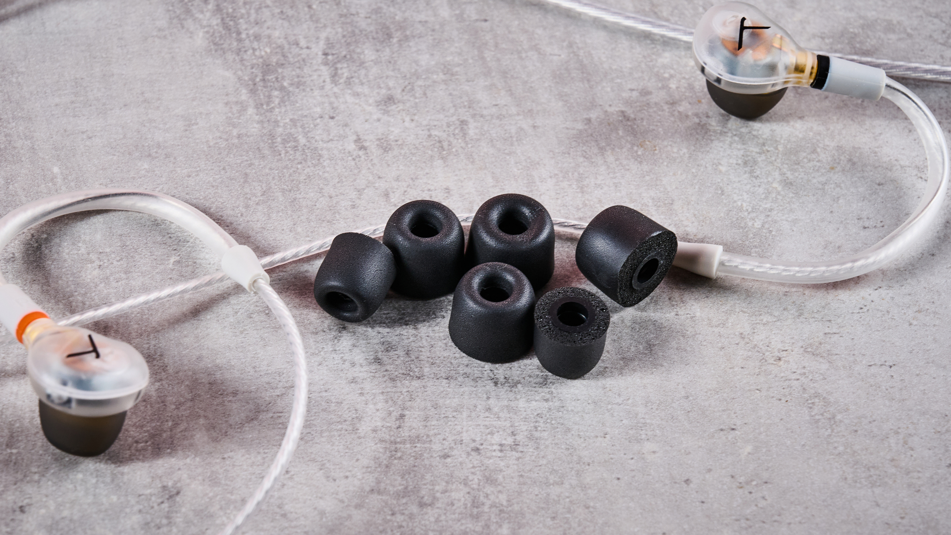 Beyerdynamic DT 30 IE with various eartips