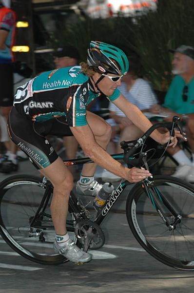 Farrar makes it through