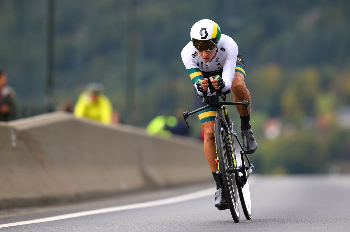 Katrin Garfoot (Australia) riding to bronze in Bergen