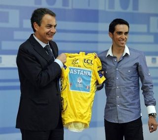 Spanish Prime Minster Jose Luis Rodriguez Zapatero poses with Alberto Contador.