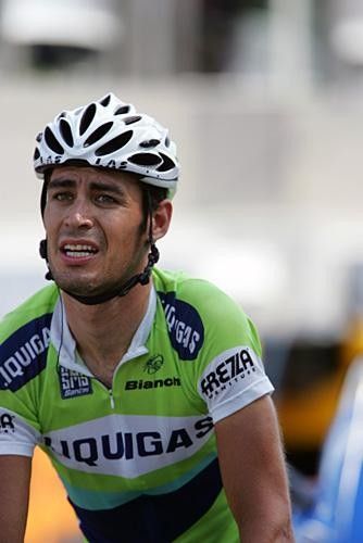 Manuel Quinziato (Liquigas) comes in looking worn out after such a long hot day.