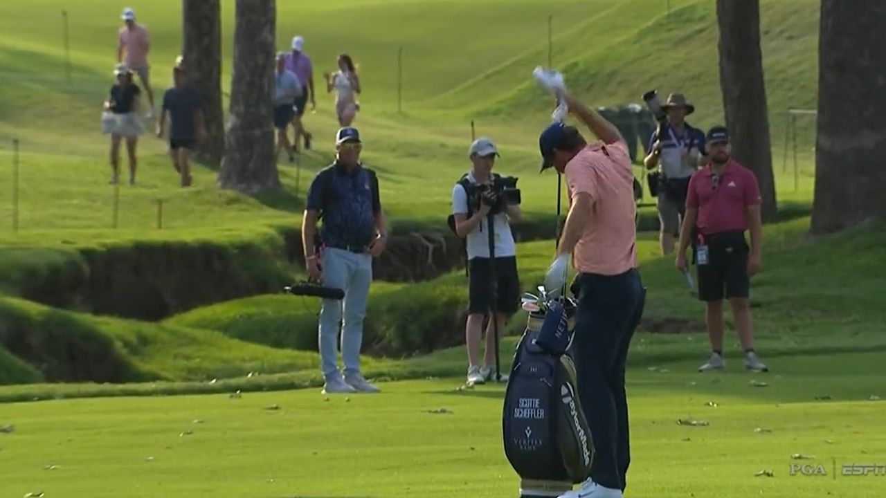 Scottie Scheffler slamming his driver into his bag during the first round of the 2022 PGA Championship