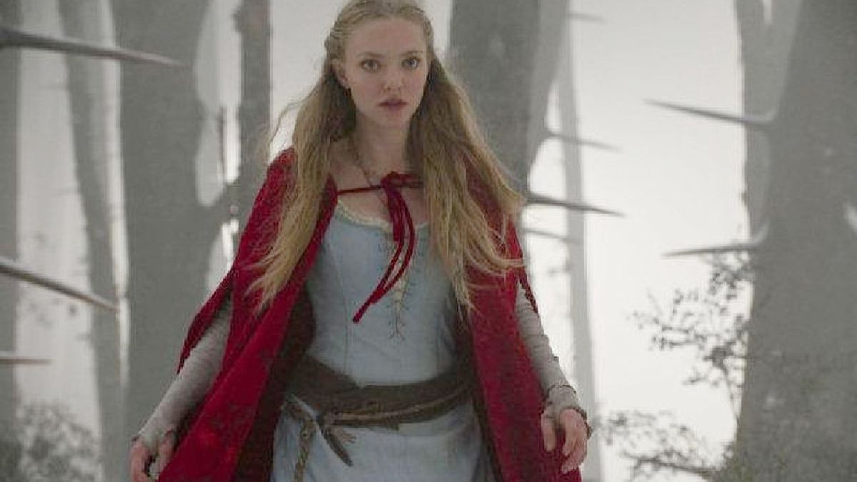 Amanda Seyfried in Red Riding Hood.