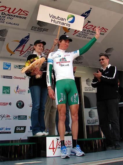 The young rider's jersey maillot blanc at Four Days of Dunkirk