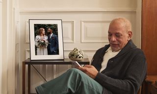 Walden 15in digital photo frame from Aura Frames