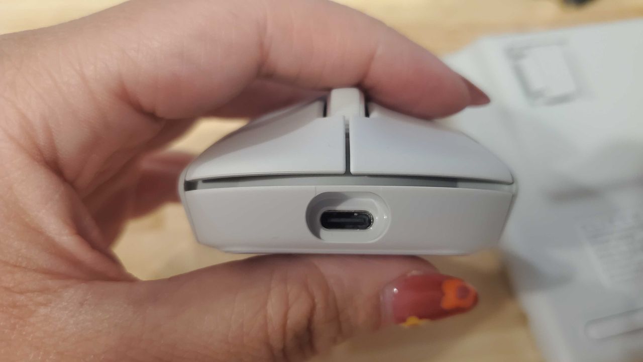 Alienware Pro Wireless gaming mouse