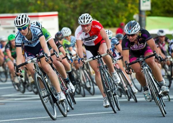 Erica allar &amp; Laura Van gilder (RIght) were always near the front of the pack
