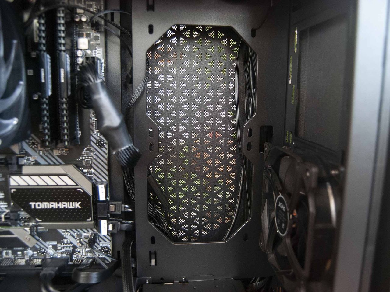 Xpg Invader Vertical Rad Mount