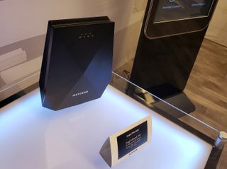 Netgear Nighthawk X6 Tri-Band Wi-Fi Extender