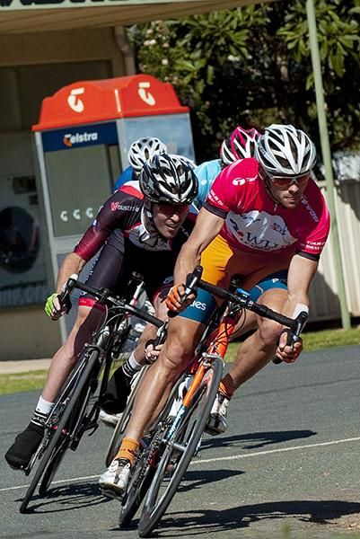Steele Von Hoff (Genesys Wealth Advisers) leads Johnnie Walker (V Australia) into a bend in Euston.