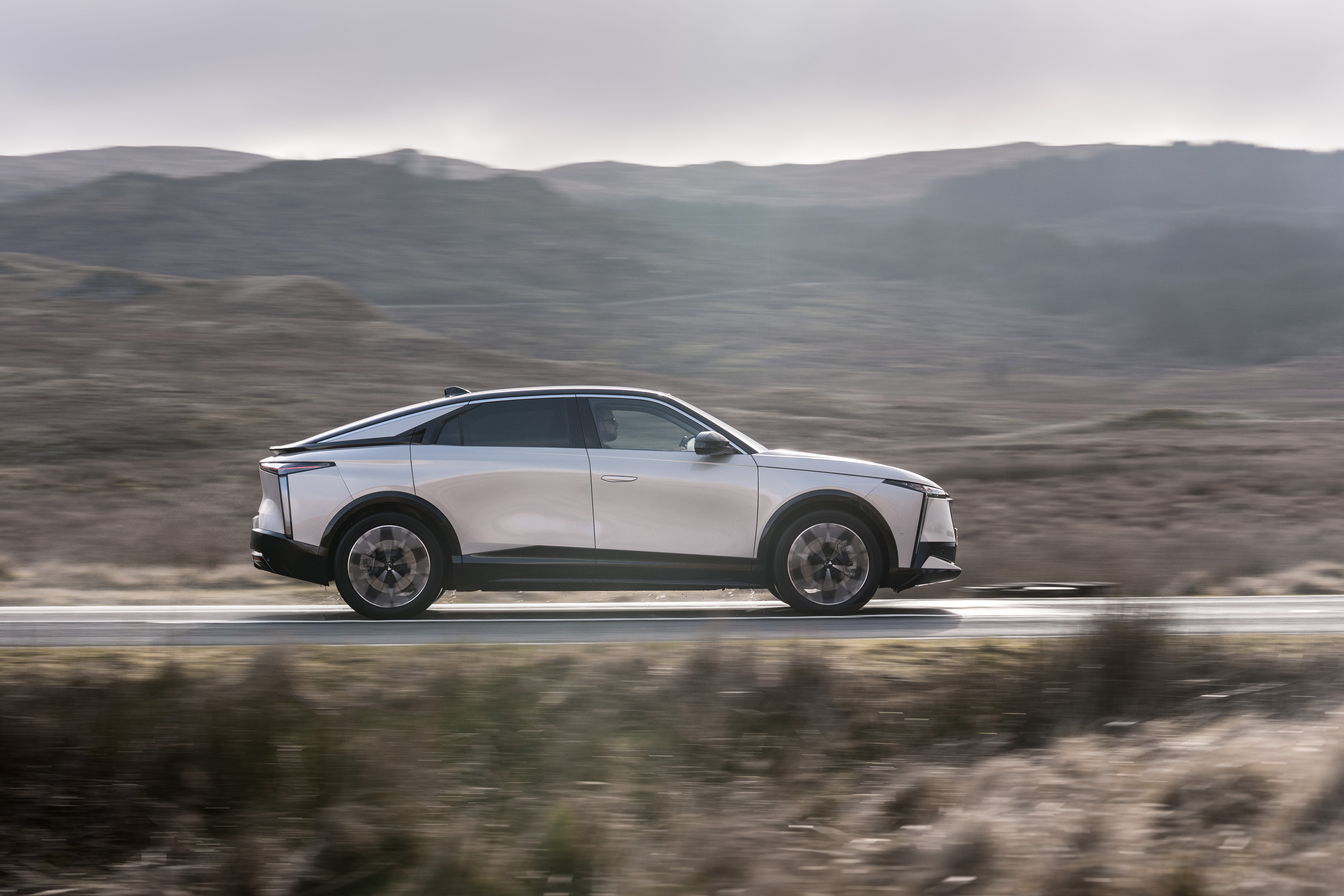 Shots of the quirky shaped DS No. 8
