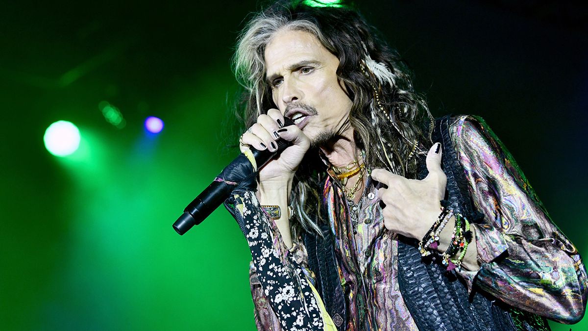 Steven Tyler live on stage