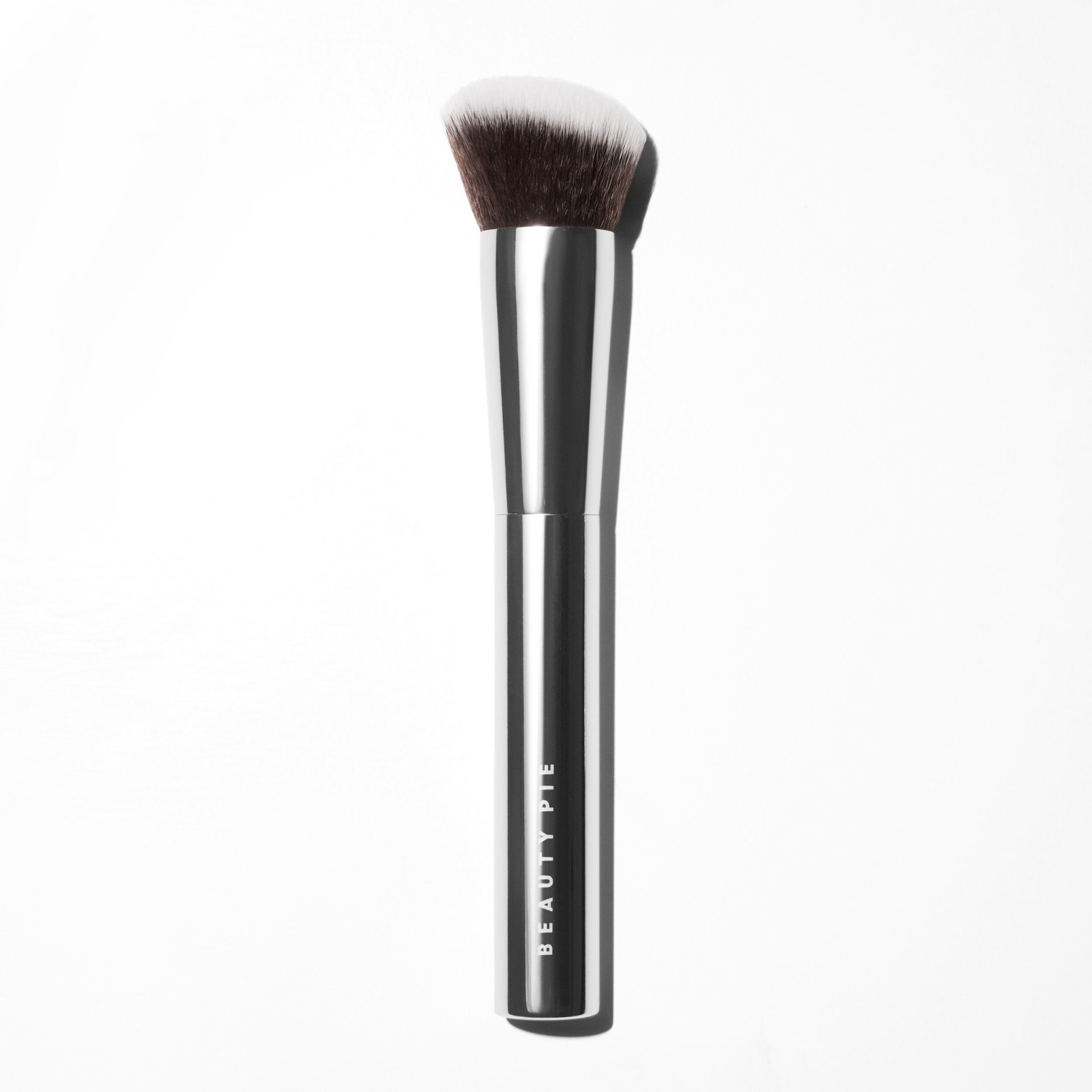 Seamless Foundation Buffing Brush 001