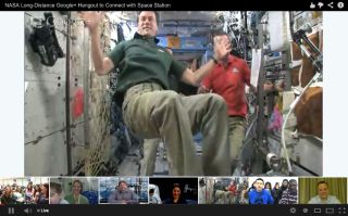 Astronaut Marshburn Demonstrates Zero-g Maneuvering