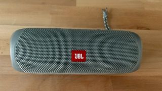 JBL Flip 5 review