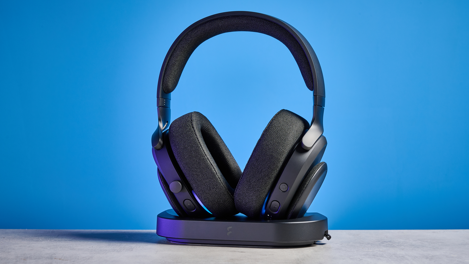 The Fractal Design Scape on a stone surface with a blue background