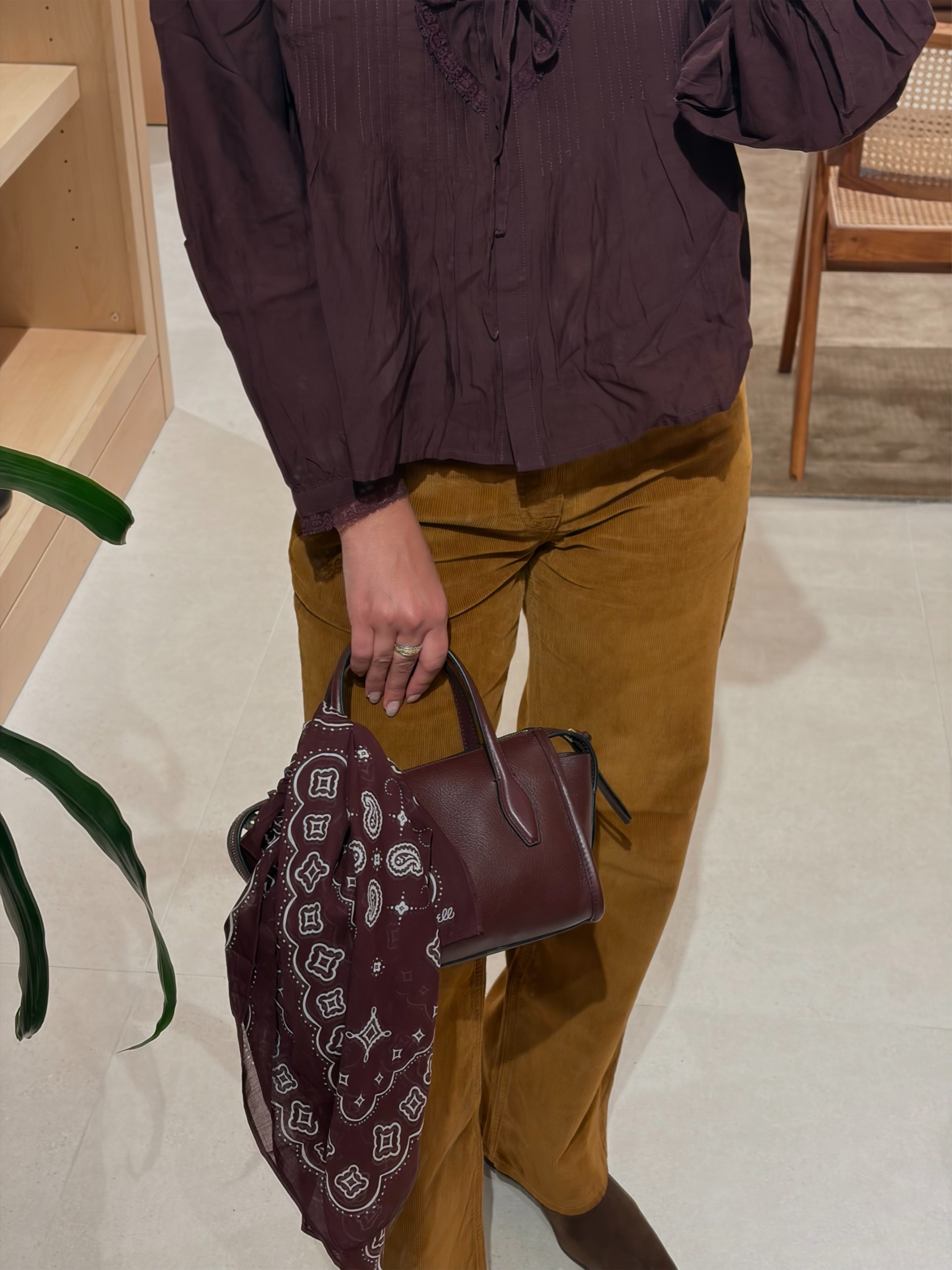 WWW assistant shopping editor trying on Madewell sale outfits