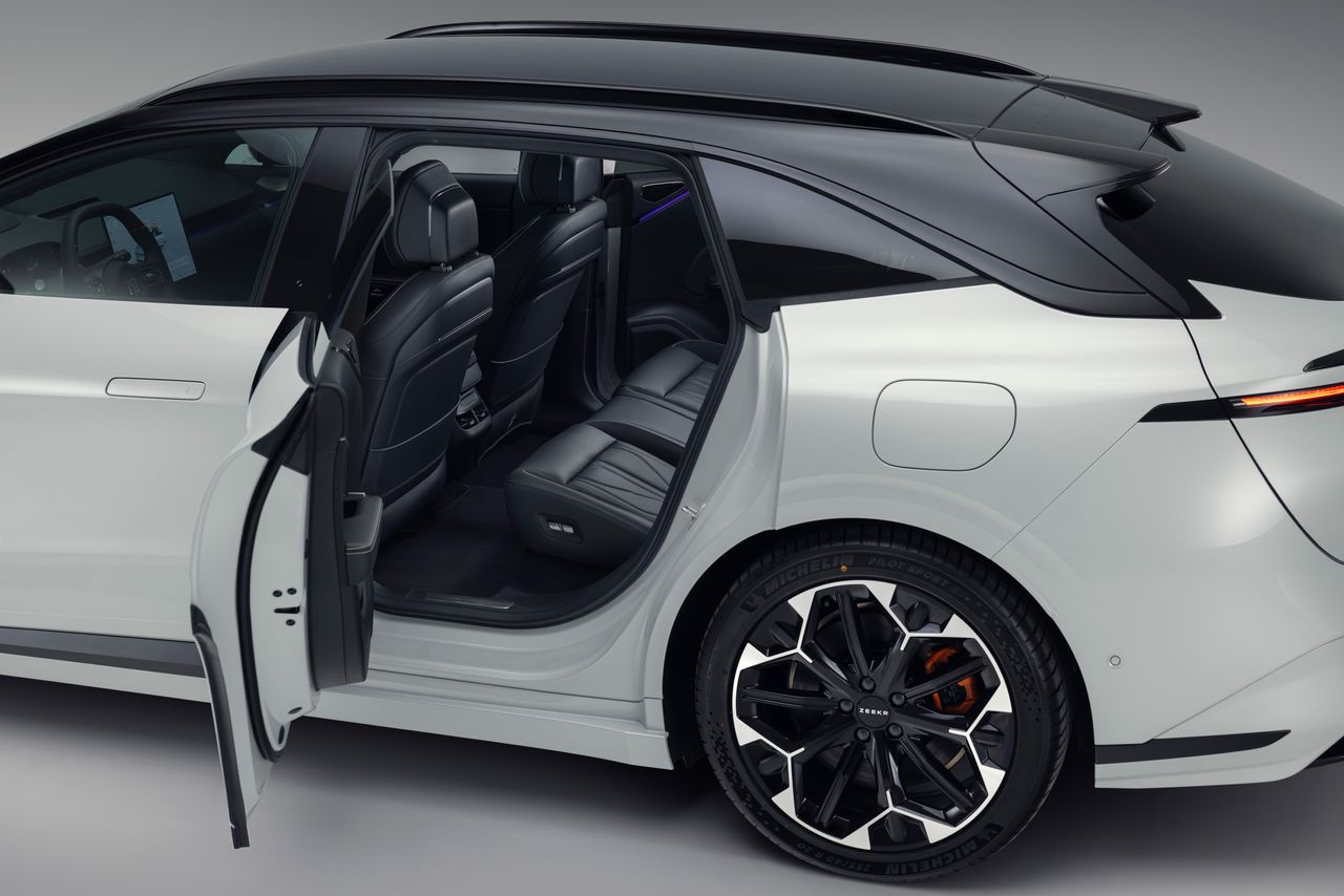 Zeekr 7GT