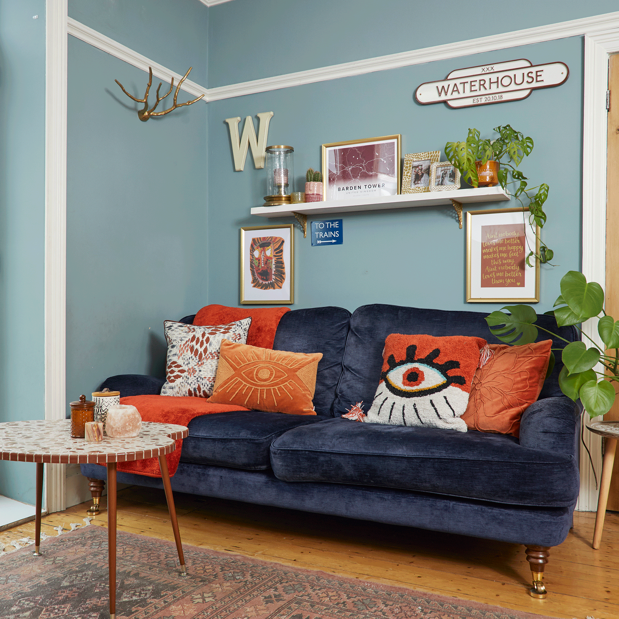 9 Small Living Room Decorating Ideas to Make It Feel Larger Than it Is