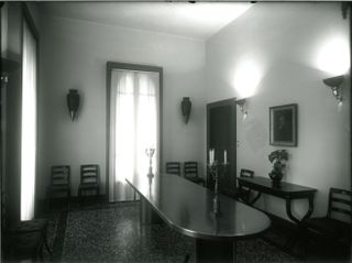 Black and white image of Ignazio Gardella's Villa Usuelli from 1950s