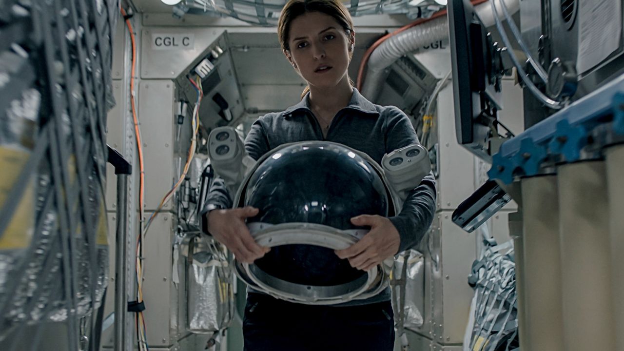 Anna Kendrick as Zoe Levenson in "Stowaway" on Netflix.
