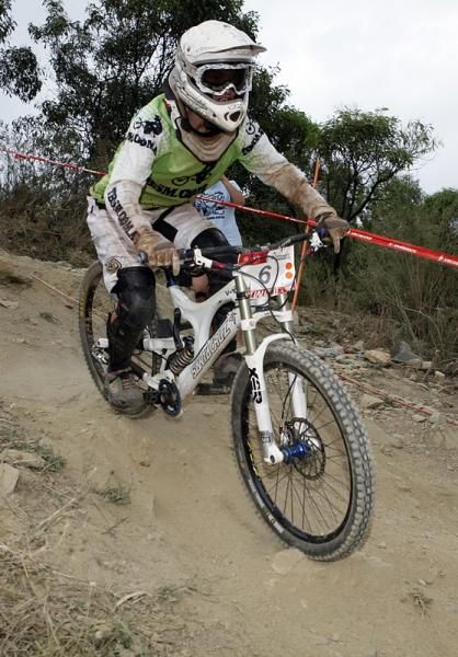 Genevieve McKew rides to a 5th place finish.