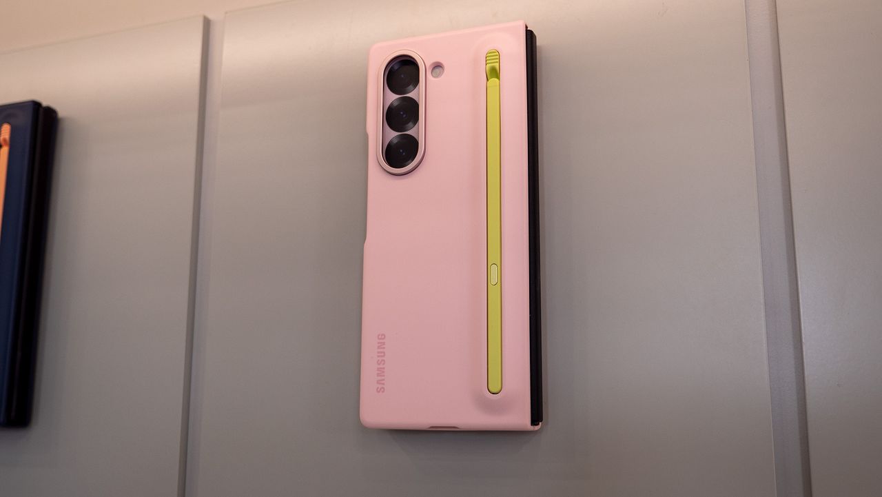 Samsung Galaxy Z Fold 6 official cases