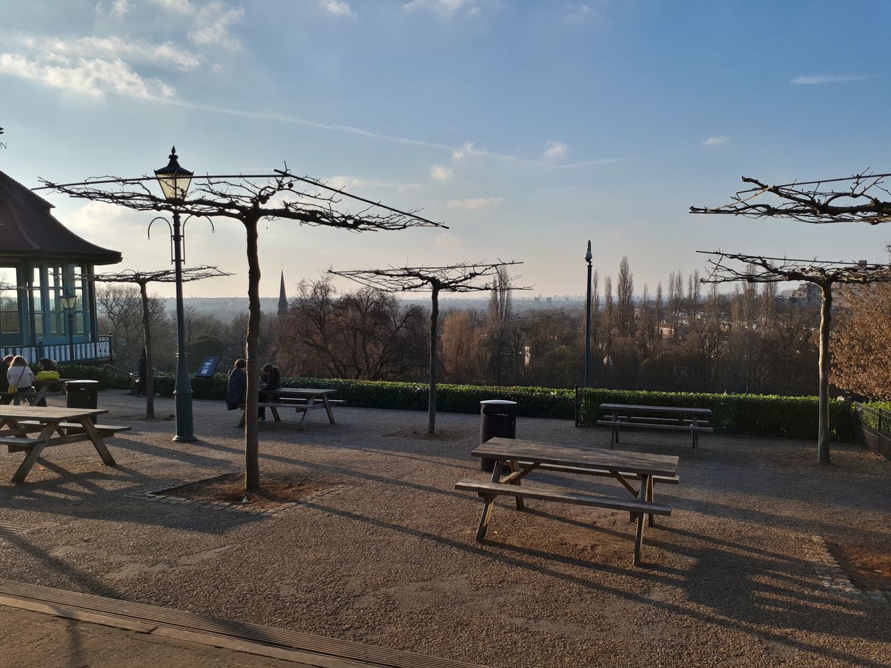Use the HDR mode and the Galaxy A5 can hack trickier varied lighting levels like this. Without using it, the shadows end up murky-looking.