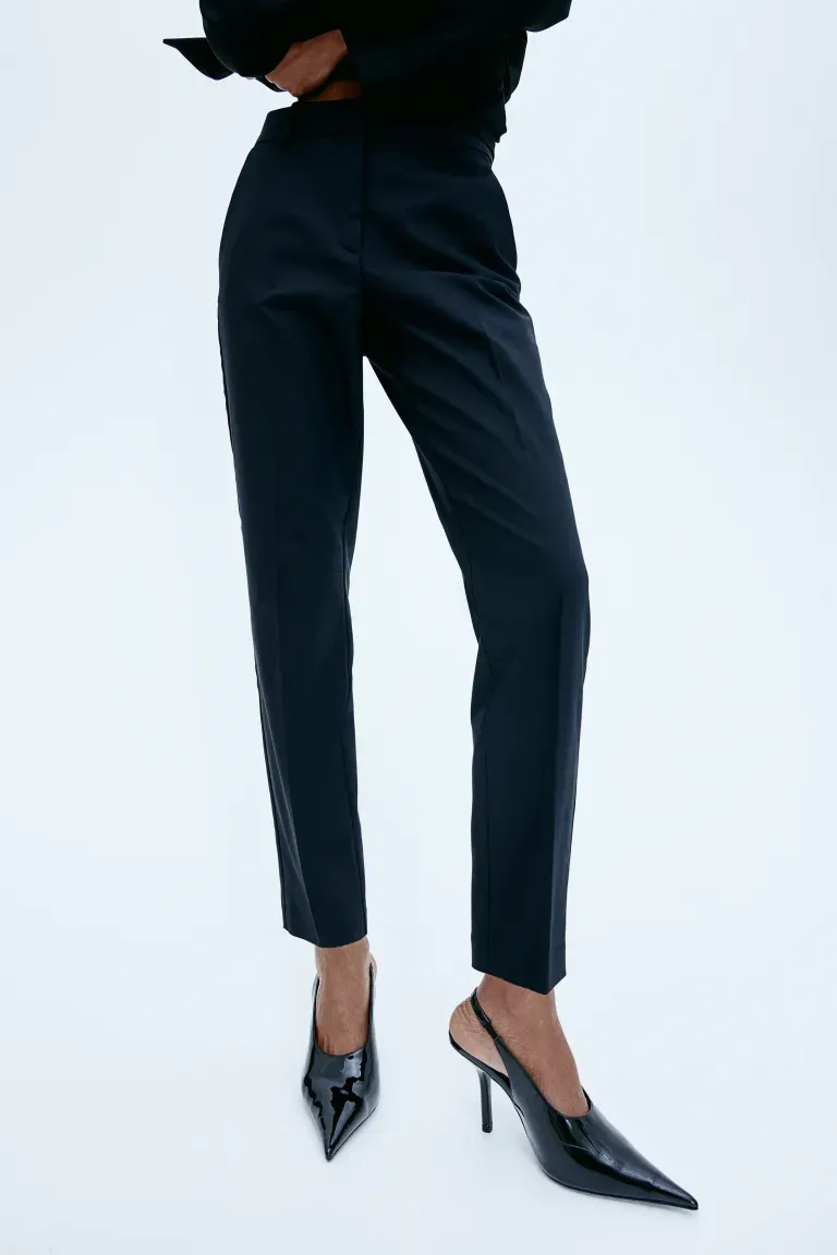 missing-image صيحة سراويل السجائر هي الصيحة المفضلة لدى الفتيات الفرنسيات حاليًا