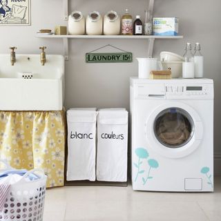 laundry room with washing machine