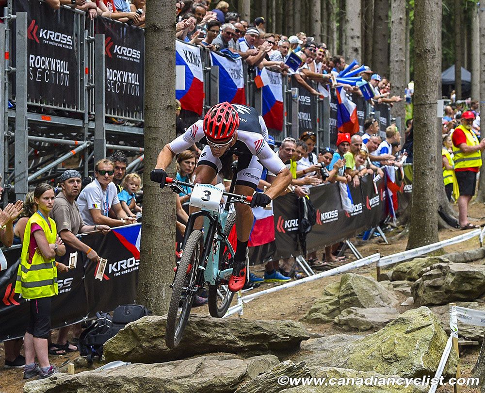 Samuel Gaze (New Zealand) through the rocks for the final time