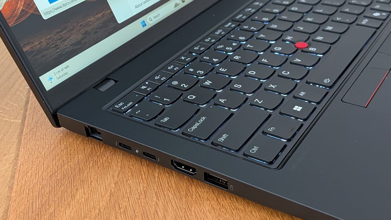 The ThinkPad L14 Gen 7 on a desk