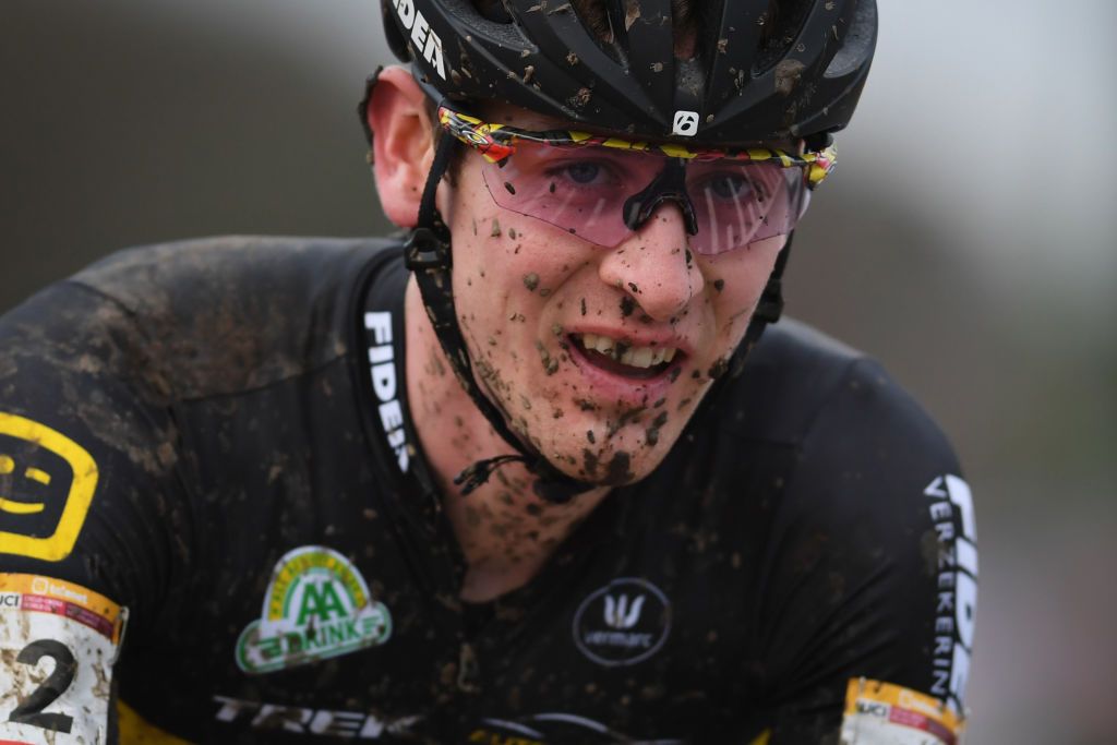 A muddy Toon Aerts finishes