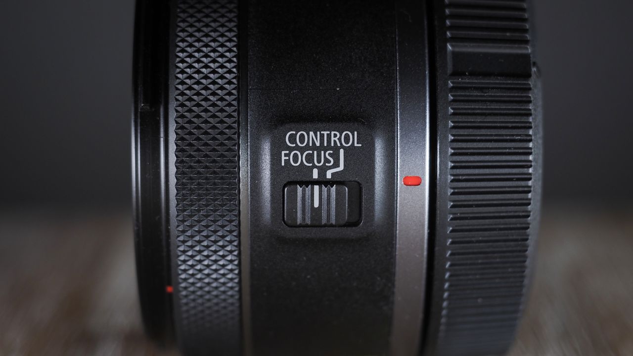 Canon RF 50mm f/1.8 STM