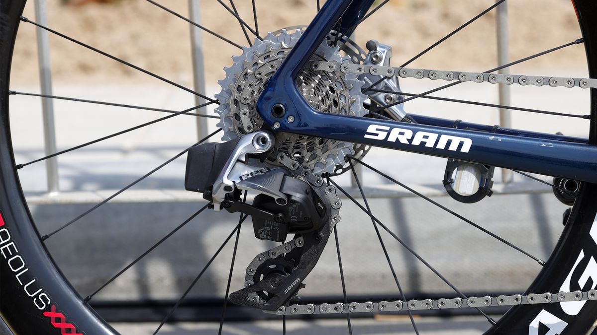 Vincenzo Nibali's Trek &Eacute;monda SLR 9 eTap Disc