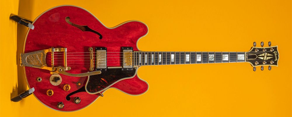 Noel Gallagher Gibson ES-355