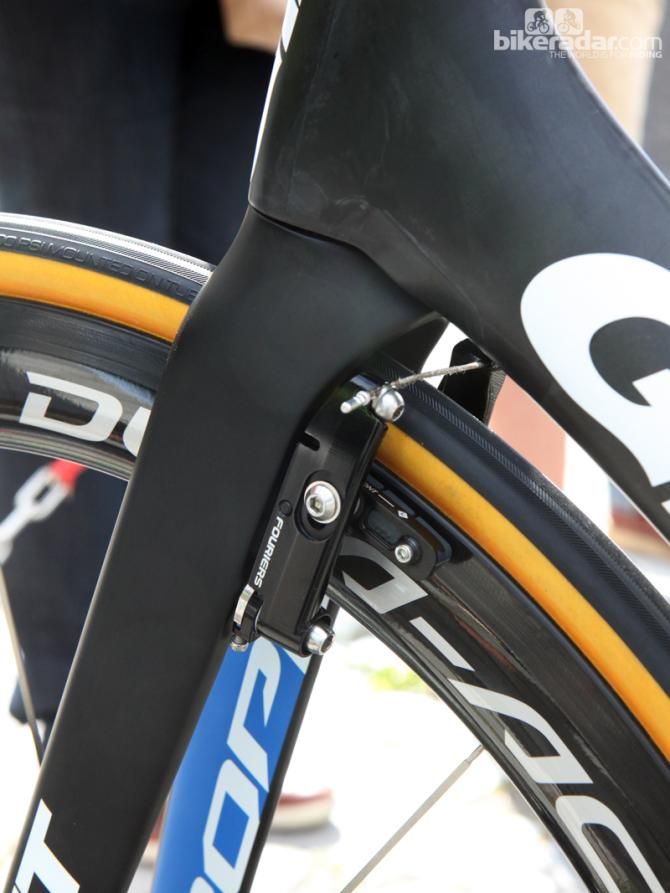 The Fourier DX005 brakes feature two stops for the cable noodle so that mechanics can quickly swap between wide and narrow rims