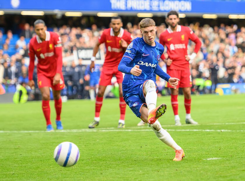 Cole Palmer scores a penalty for Chelsea against Liverpool, May 2025.