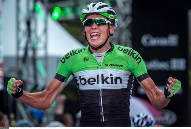 Robert Gesink (Belkin) celebrates victory
