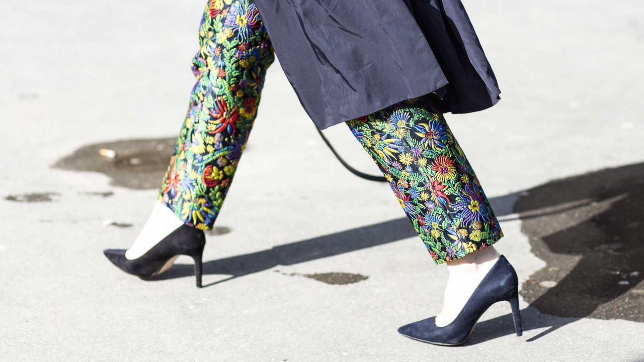 printed trousers