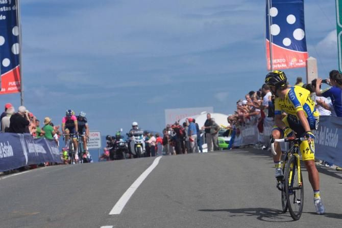 Sergio Paulinho (Tinkoff-Saxo) waits
