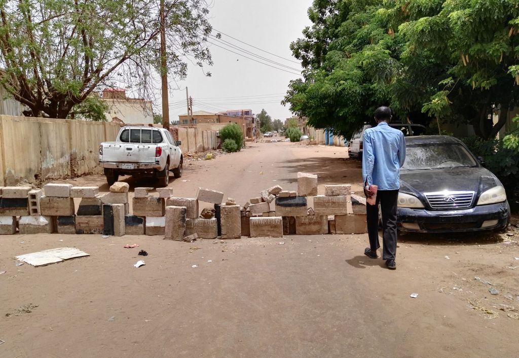 Sudan protests roadblocks.