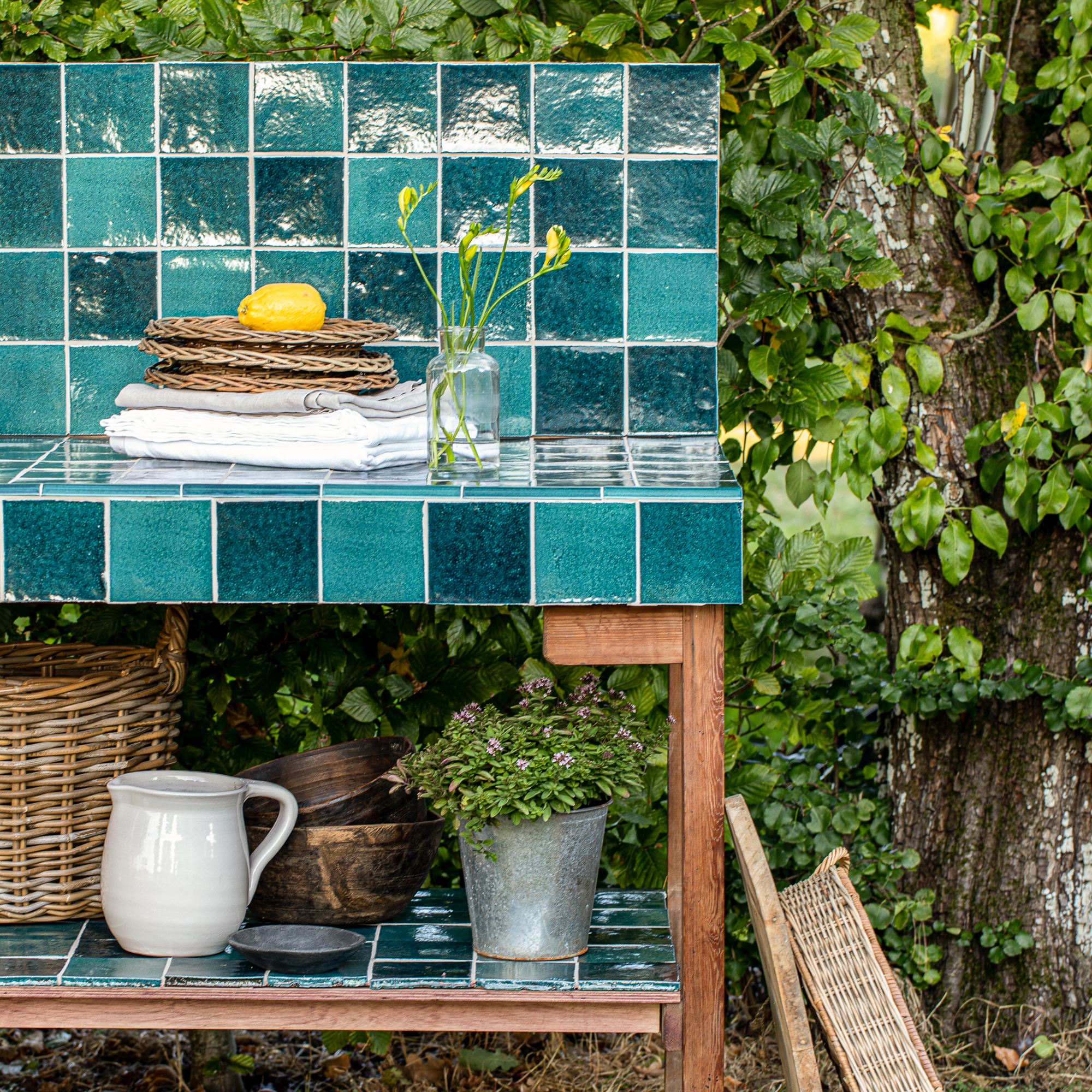 Outdoor kitchen bench with tiles
