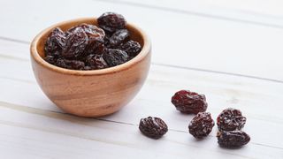 Raisins in a bowl